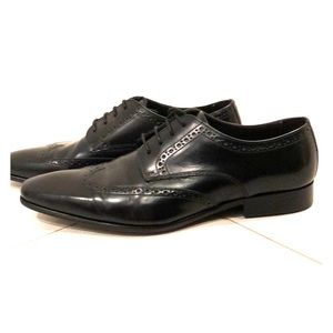 Black leather dress shoes